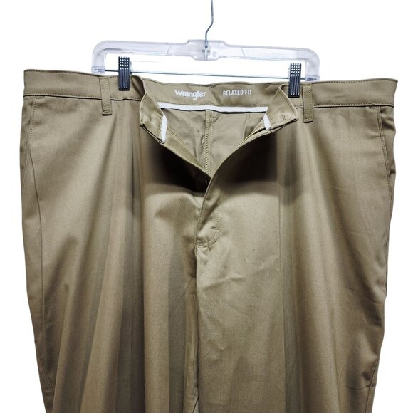 Wrangler Riata Mens Flat Front Relaxed Fit Chino Pants Size 42X30 Stretch  Khaki - Picture 7 of 10